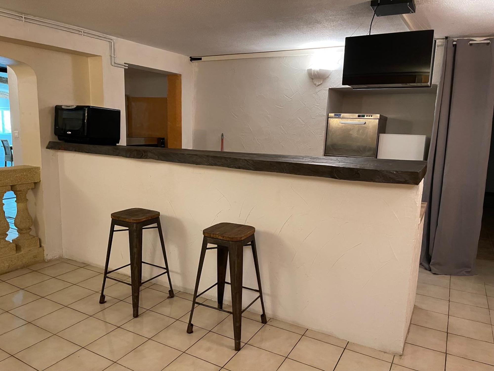 Apart'Hotel Les 4 Sources Corbés Екстериор снимка