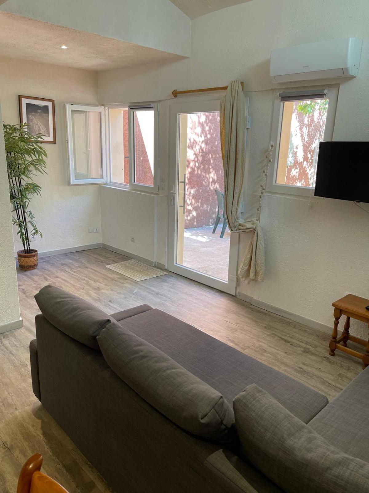 Apart'Hotel Les 4 Sources Corbés Екстериор снимка